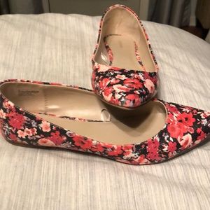 Black, floral flats